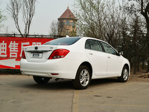 2014款1.5L 自动豪华版 整体外观