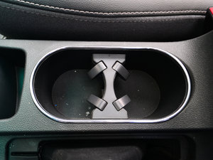 2014款1.5L 自动豪华版 空间座椅