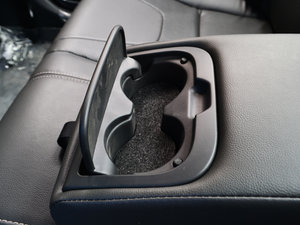 2014款1.5L 自动豪华版 空间座椅