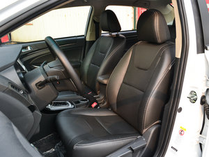 2014款1.5L 自动豪华版 空间座椅