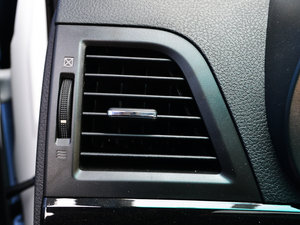 2014款1.5L 自动豪华版 中控区
