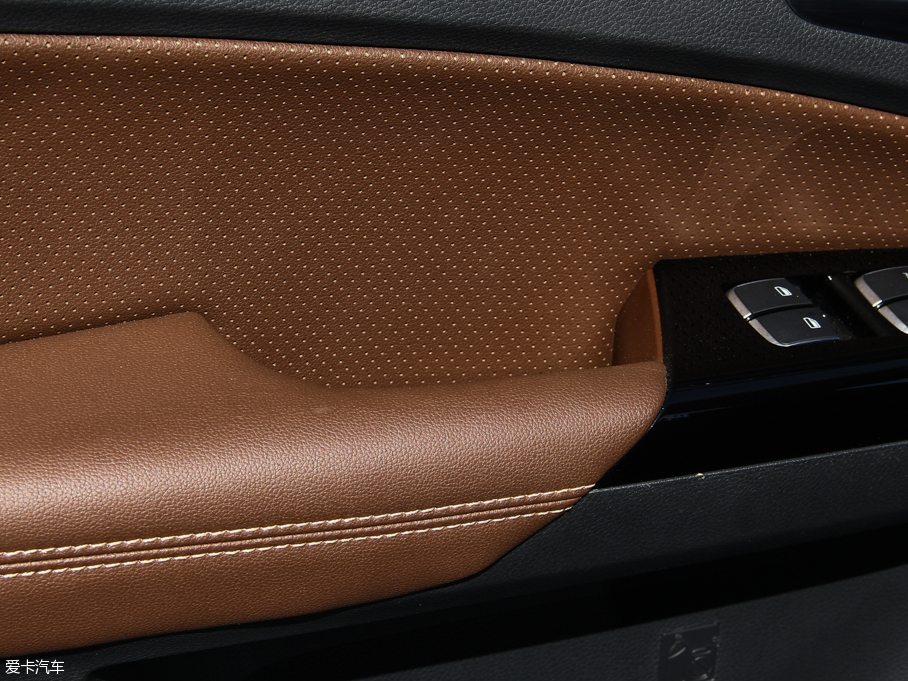 2015Դ 2.0T (q)F(ϰ)