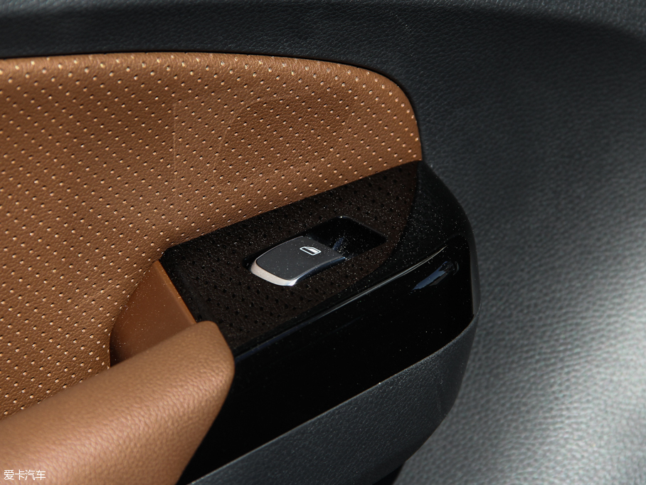 2015Դ 2.0T (q)F(ϰ)