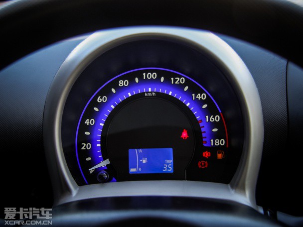 比亞迪汽車2015款比亞迪F0