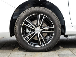 2015款1.5L 手动豪华型 轮圈
