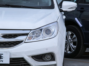 2015款改款 1.5L 手动舒适型 大灯