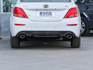 2015款改款 1.5L 手动舒适型 排气管