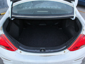 2015款改款 1.5L 手动舒适型 行李厢空间