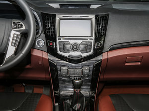 2015款改款 1.5L 手动豪华型 中控台