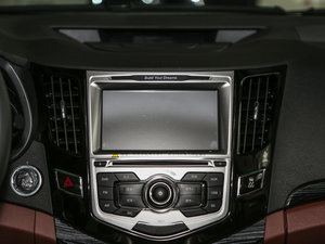 2015款改款 1.5L 手动豪华型 空调出风口