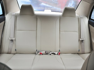 2015款节能版 1.5L 手动豪华型 空间座椅