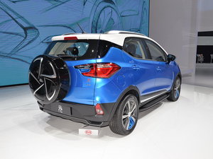 2017款双模 1.5L 四驱豪华型 整体外观