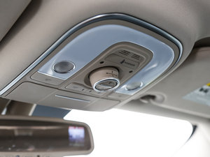 2017款双模 1.5L 四驱豪华型 空间座椅