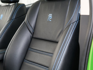 2017款双模 1.5L 四驱豪华型 空间座椅