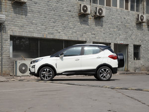 2016款1.5L 手动尊荣型 正侧（左）