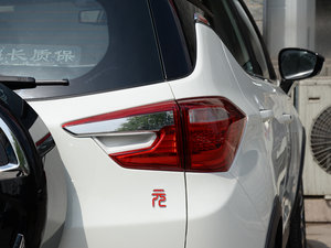 2016款1.5L 手动尊荣型 尾灯