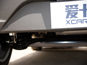 2016款1.5L 手动尊荣型 排气管