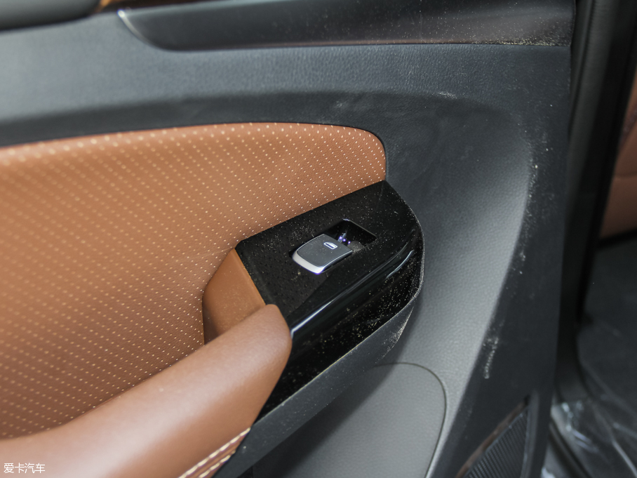 2016ȁS7 2.0T 7F Plus