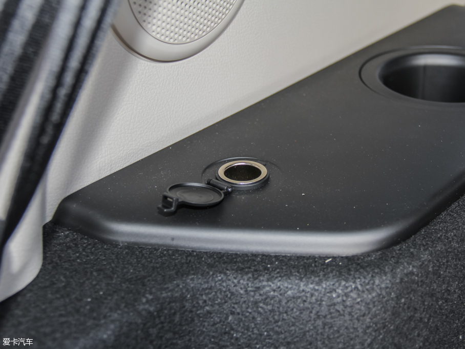 2016ȁS7 2.0T 7F Plus