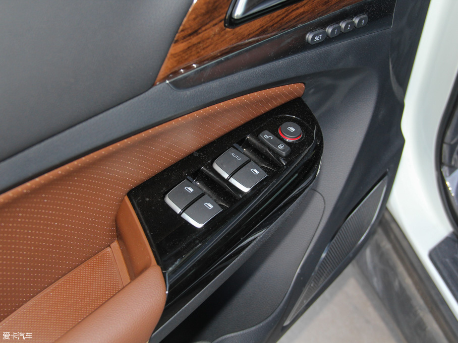 2016ȁS7 2.0T 7Ş Plus