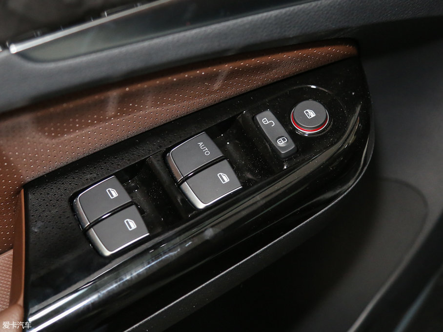 2016ȁS7 2.0T 7F Plus