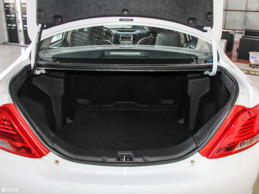 2016��ȁ���e5 300 ���A��