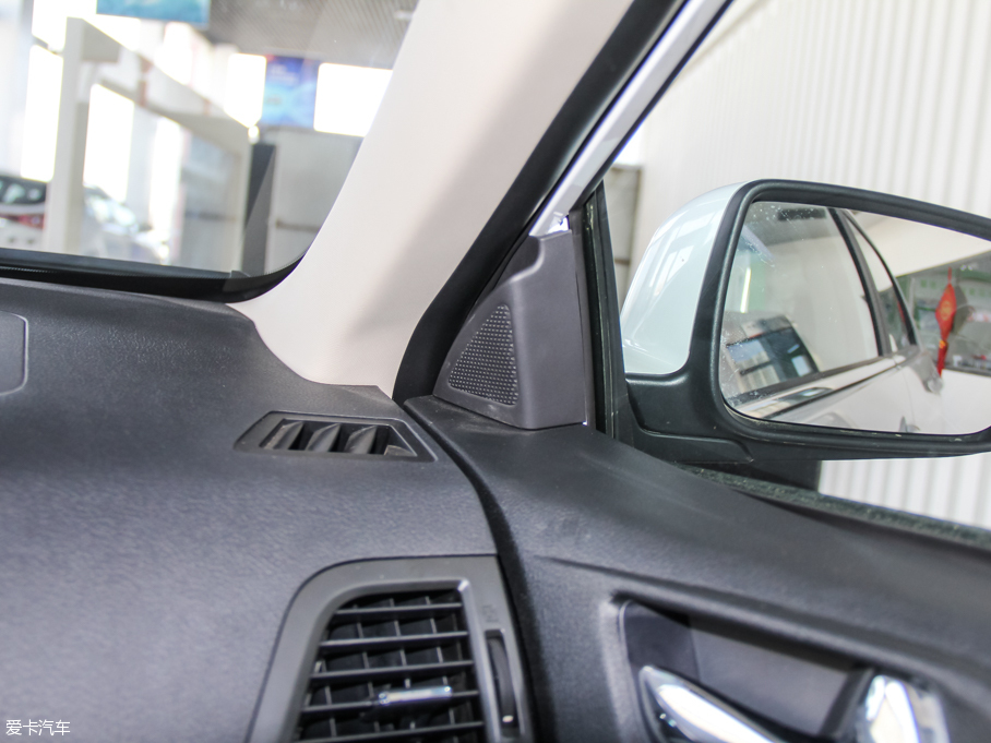 2016��ȁ���e5 300 ���A��