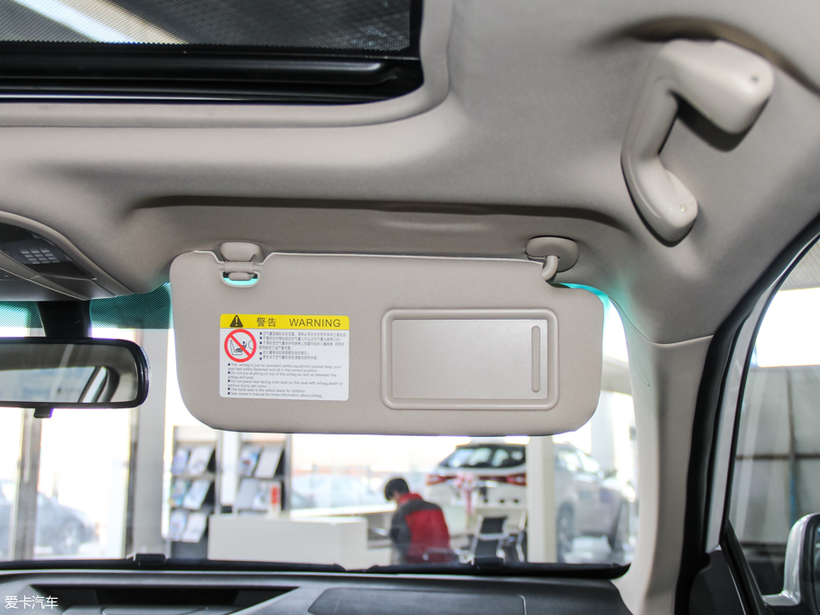 2016��ȁ���e5 300 ���A��