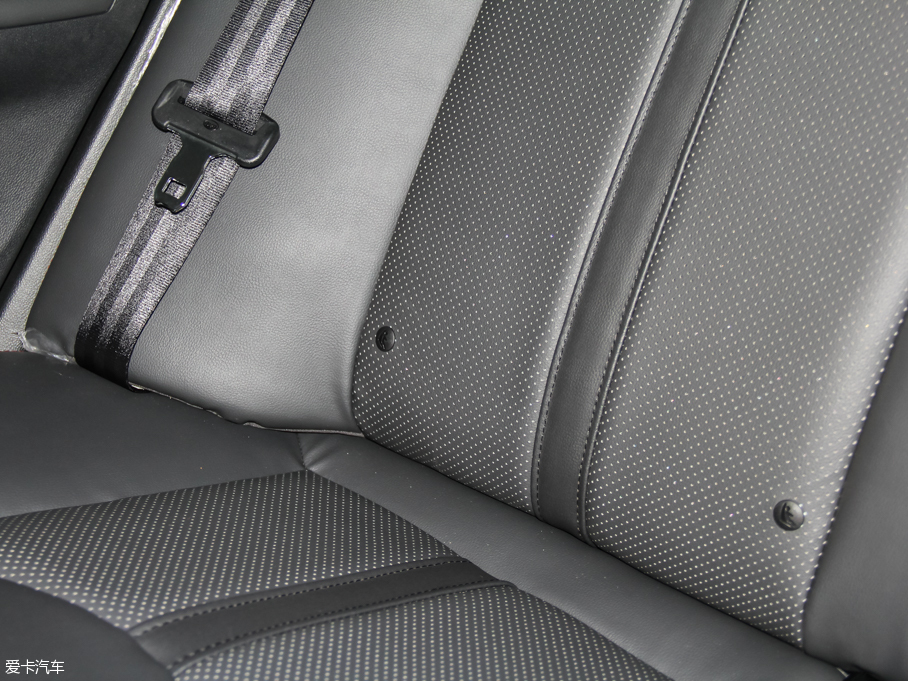 2016��ȁ���e5 300 ���A��