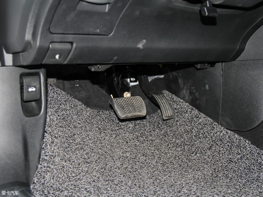 2016��ȁ���e5 300 ���A��