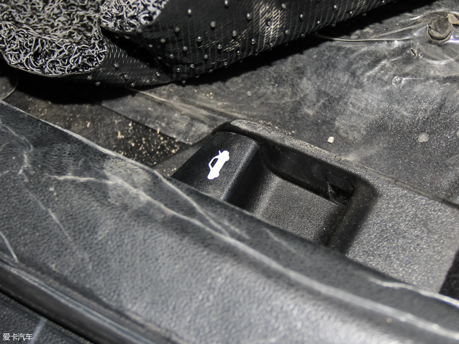 2016��ȁ���e5 300 ���A��