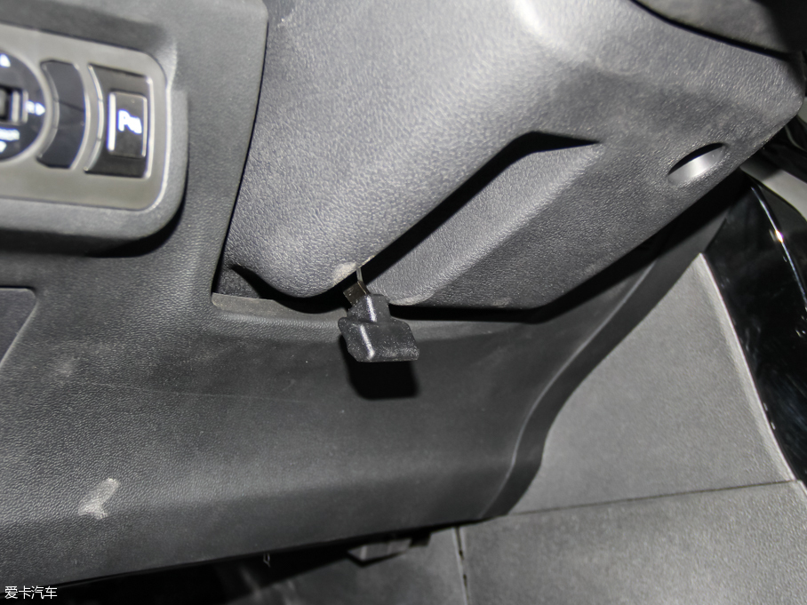 2016��ȁ���e5 300 ���A��