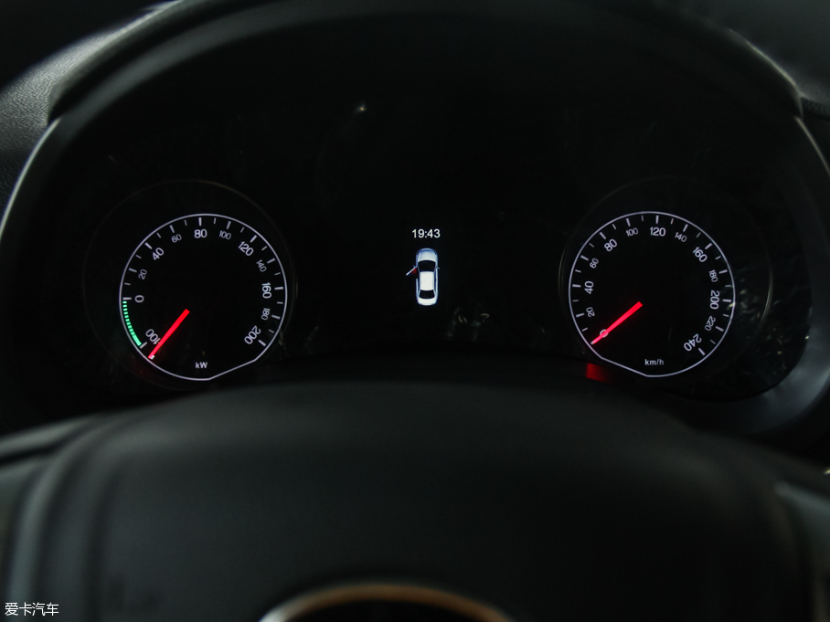 2016��ȁ���e5 300 ���A��