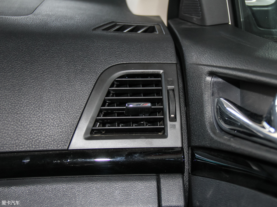 2016��ȁ���e5 300 ���A��