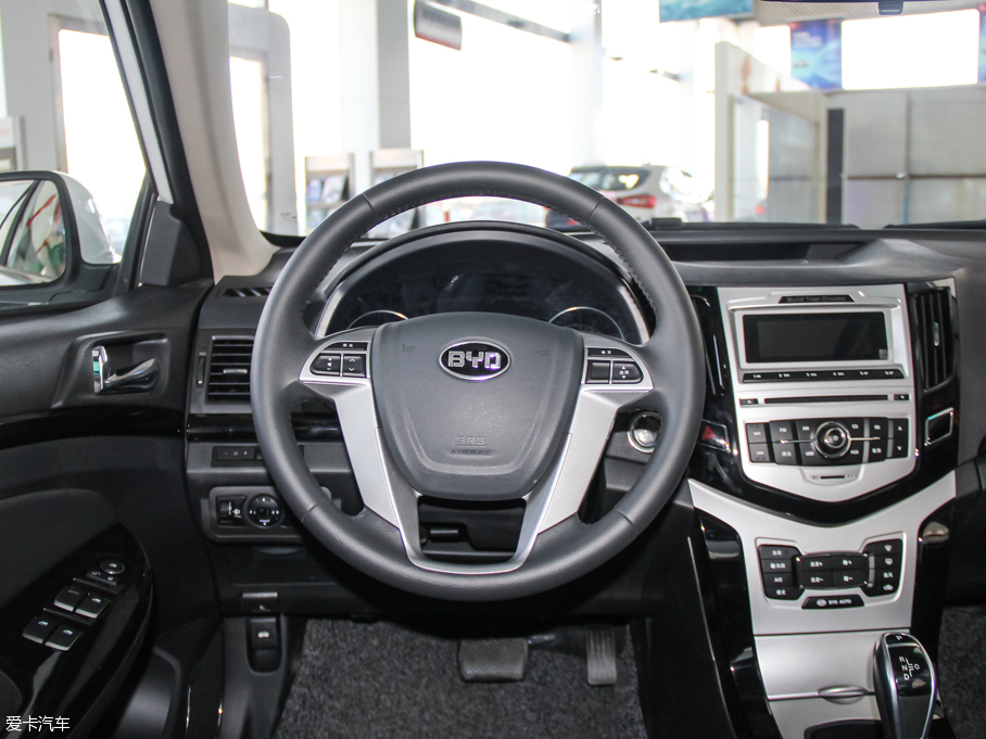 2016��ȁ���e5 300 ���A��