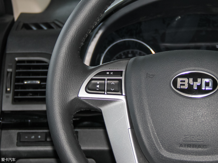 2016��ȁ���e5 300 ���A��