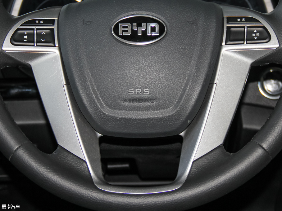 2016��ȁ���e5 300 ���A��