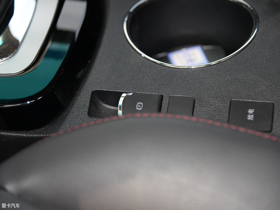 2016��ȁ���e5 300 ���A��