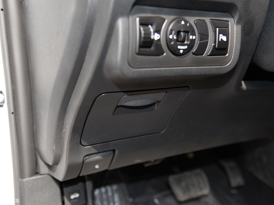 2016��ȁ���e5 300 ���A��