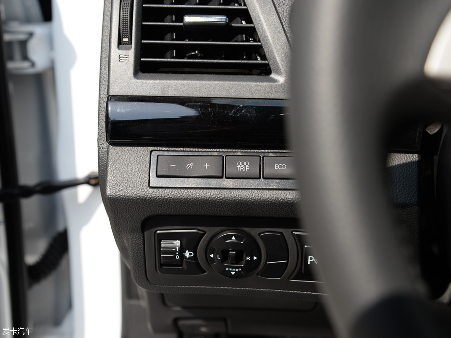 2016��ȁ���e5 300 ���A��