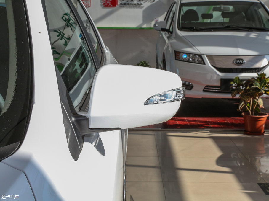 2016��ȁ���e5 300 ���F��