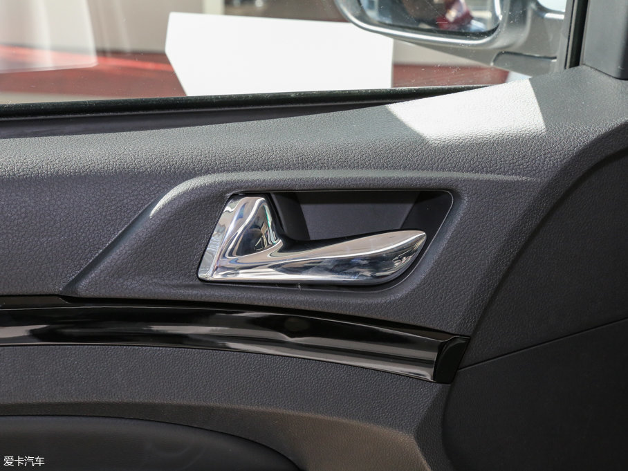 2016��ȁ���e5 300 ���F��