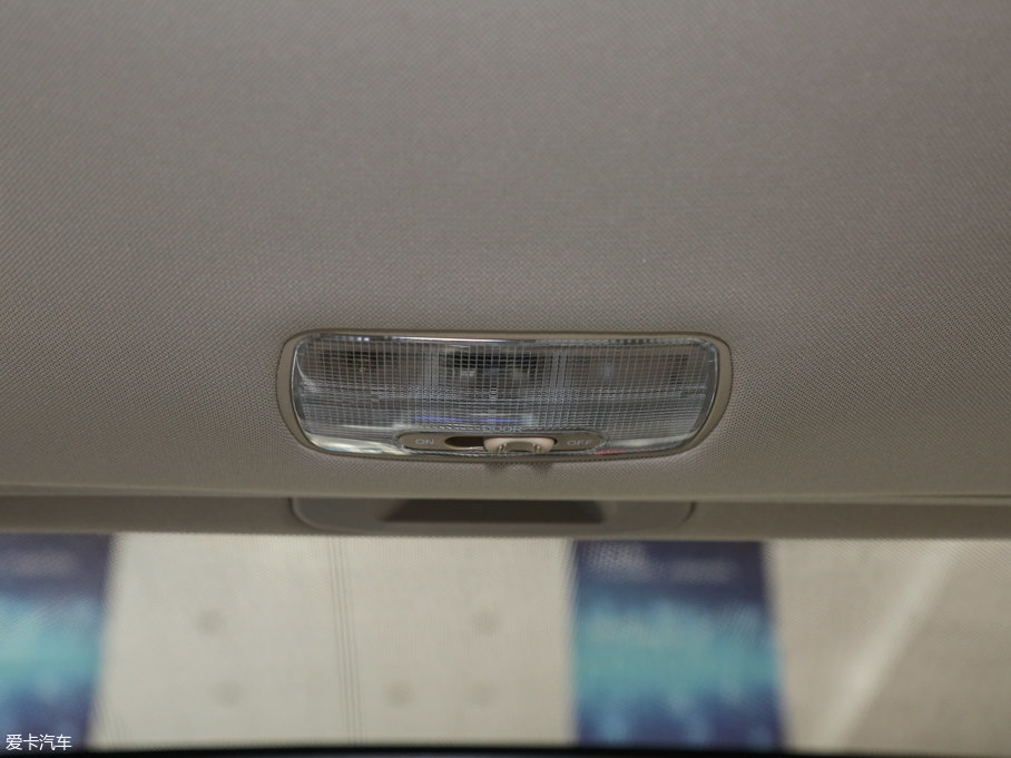 2016��ȁ���e5 300 ���F��