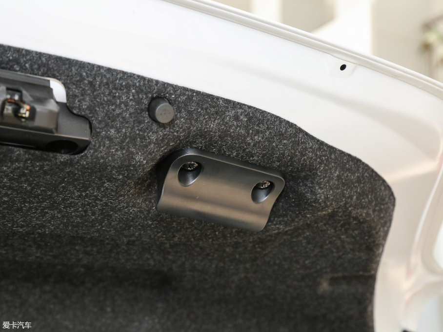 2016��ȁ���e5 300 ���F��