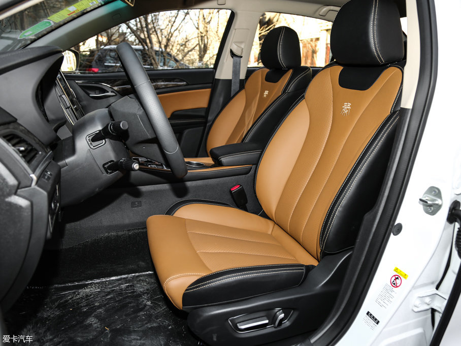 比亞迪汽車2017款秦100