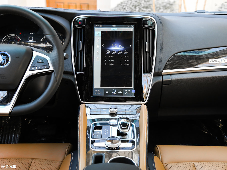 比亞迪汽車2017款秦100