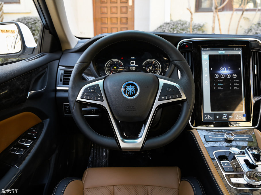 比亞迪汽車2017款秦100