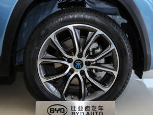 2017款EV300 尊贵型 轮圈