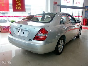 2009款2.0 手动豪华型 整体外观