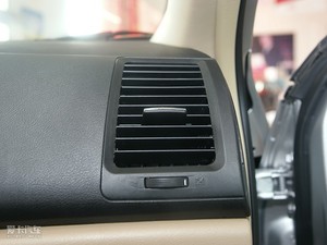2009款2.0 手动豪华型 中控区